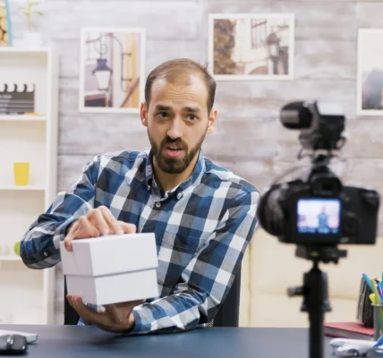 9 Simple Tips to Make Better Marketing Videos for Your Business